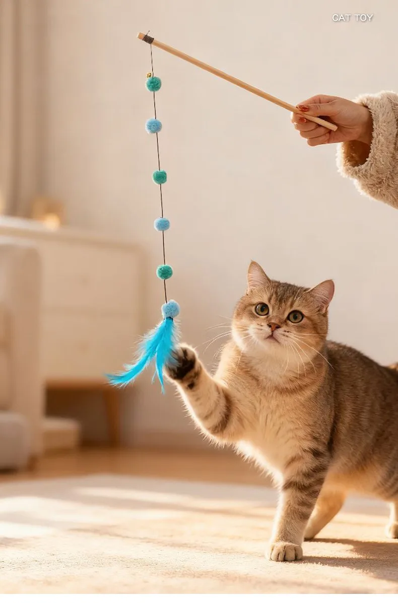 Bola de pelo con campana para gatos