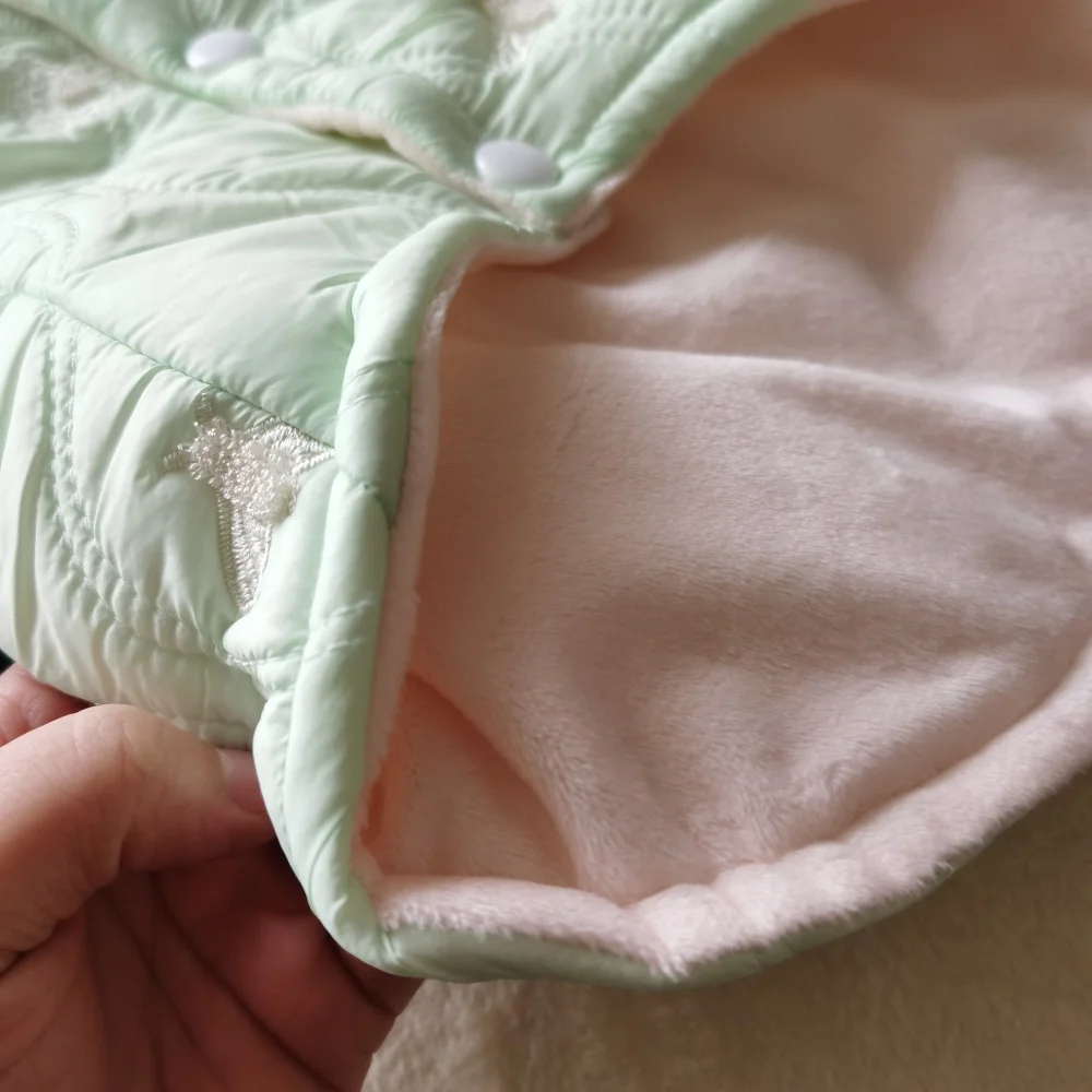 Chaqueta gruesa de lana a prueba de viento para gato Sphynx, abrigo verde cálido con botones y cuello alto para gatitos, ropa de descanso para Devon Rex, invierno - imagen 5