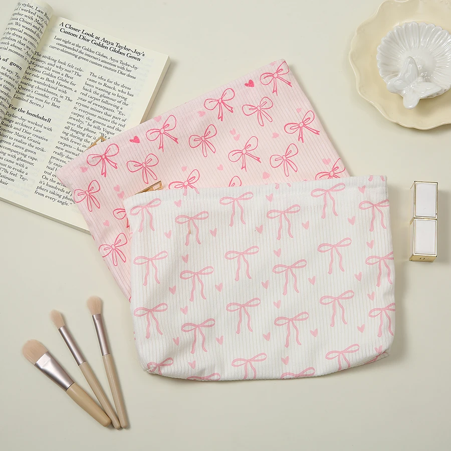 Bolsa de cosméticos con diseño de cereza y lazo, organizador de maquillaje con cremallera de pana, bolsa de almacenamiento de cosméticos dulce de viaje ligera para mujer