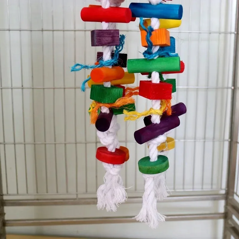 Juguete madera colorido para loros – Forma única al masticar - imagen 3
