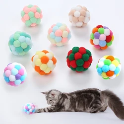 Juguete interactivo para gatos: bola con campana hecha a mano
