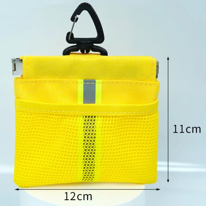 Dispensador de bolsas para excrementos de perros, soporte portátil para bolsas de excrementos de perros, bolsas de aperitivos multifuncionales para perros que caminan, bolsas de aseo para entrenar - imagen 5