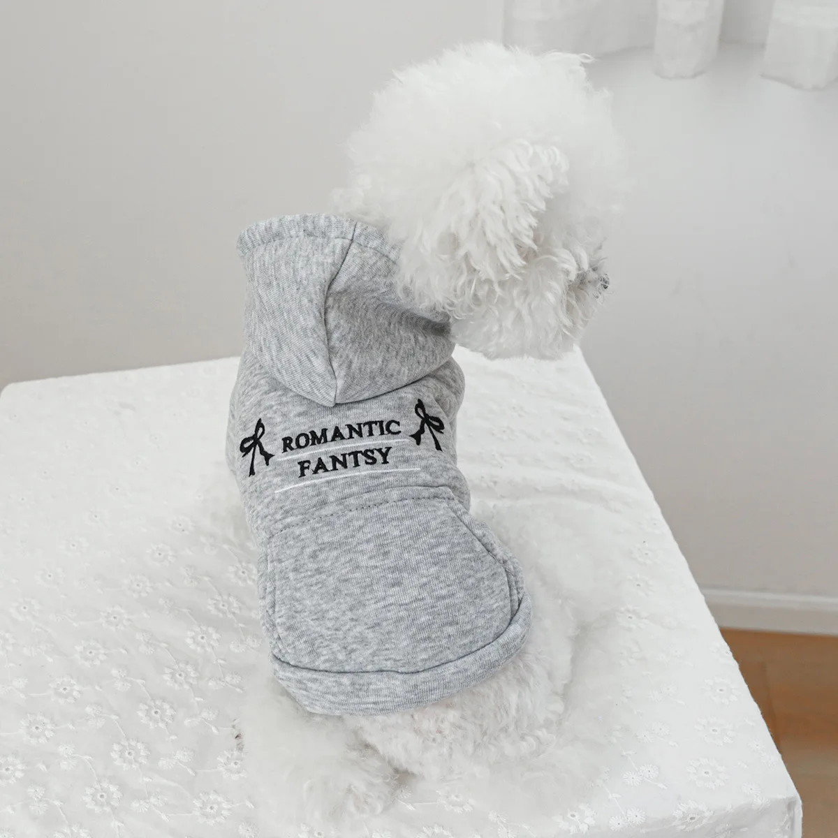 Sudadera con capucha con lazo para mascotas, ropa para gatos, suéter con bolsillo para mascotas, chaqueta con lazo lindo, ropa para perros pequeños - imagen 2