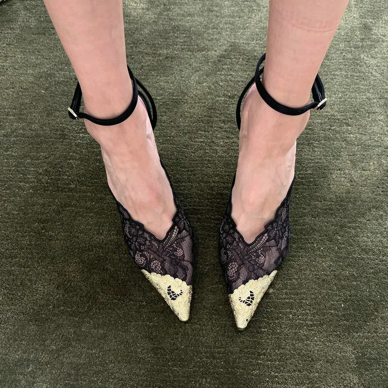 Sandalias slingback de tacón bajo con encaje y malla para mujer - imagen 3