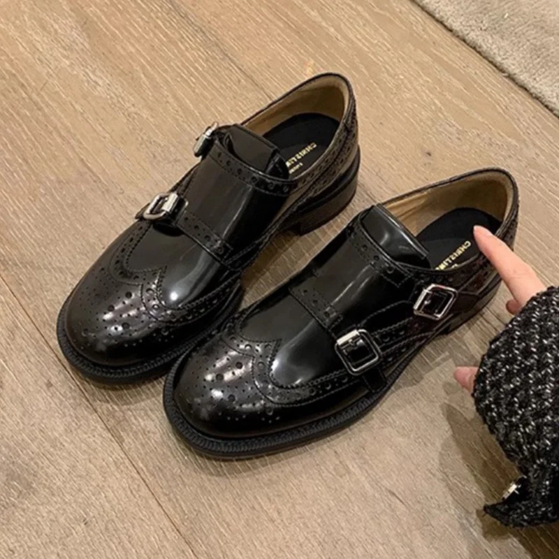 Zapatos sin cordones para mujer, zapatos planos de moda de ocio, informales, de cuero, con hebilla de Metal, cómodos, nuevo estilo, 2025 - imagen 2