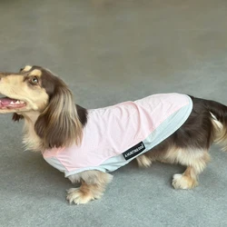 Ropa solar UPF100 para perros salchicha - chaqueta rosa ligera
