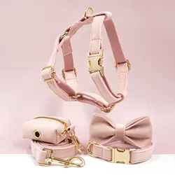Conjunto arnés y collar terciopelo rosa ajustable para perros hembras