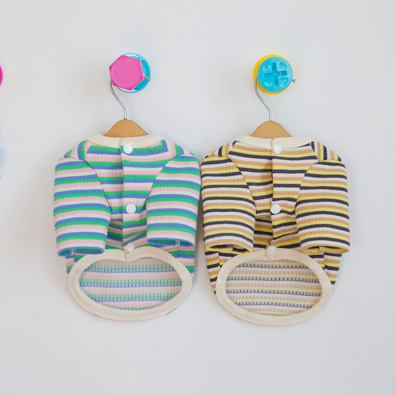 Chaqueta a rayas para mascotas, camisa Base cálida y cómoda para perros pequeños y gatos, ropa para perros pequeños, Otoño e Invierno - imagen 4