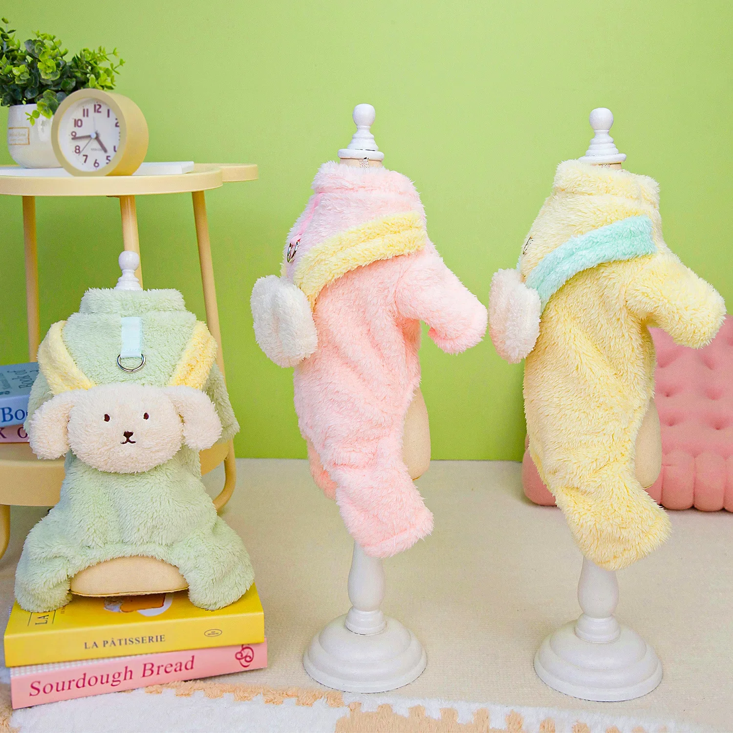 Abrigo de terciopelo de doble cara con hebilla de tracción para mascotas, abrigo de cuatro patas para cachorros, ropa de otoño e invierno - imagen 4