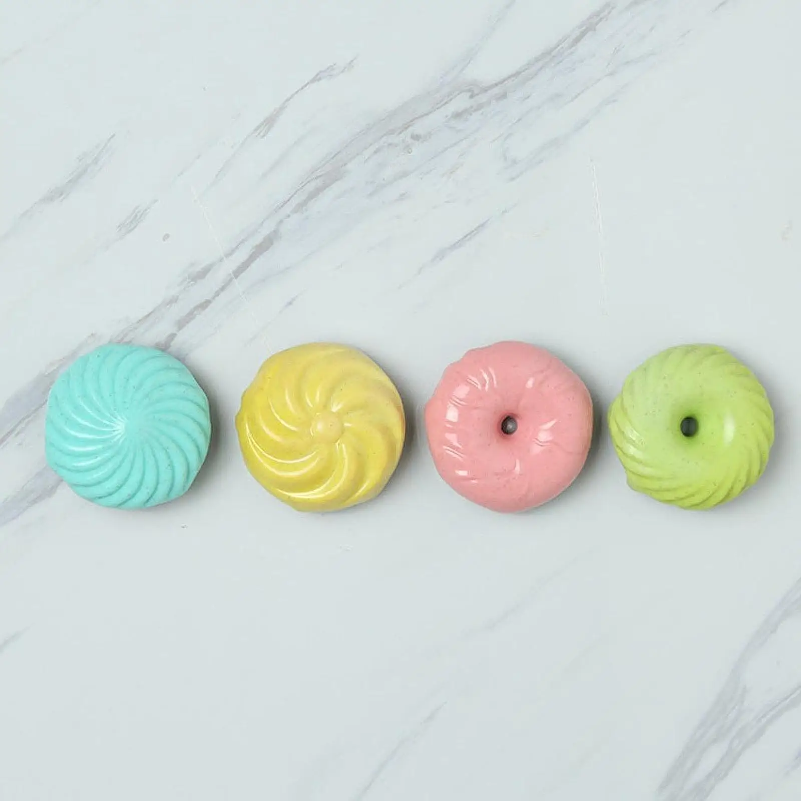 4x Ambientador sólido con Aroma para mascotas, accesorios con forma de Donut, bonito para armario y lavandería - imagen 2