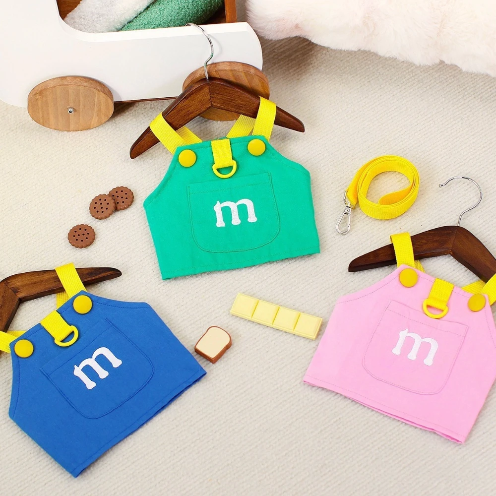 Ropa para mascotas con bordado de letras M, conjunto con arnés y correa: traje ligero y transpirable para perros pequeños y gatos en primavera y verano