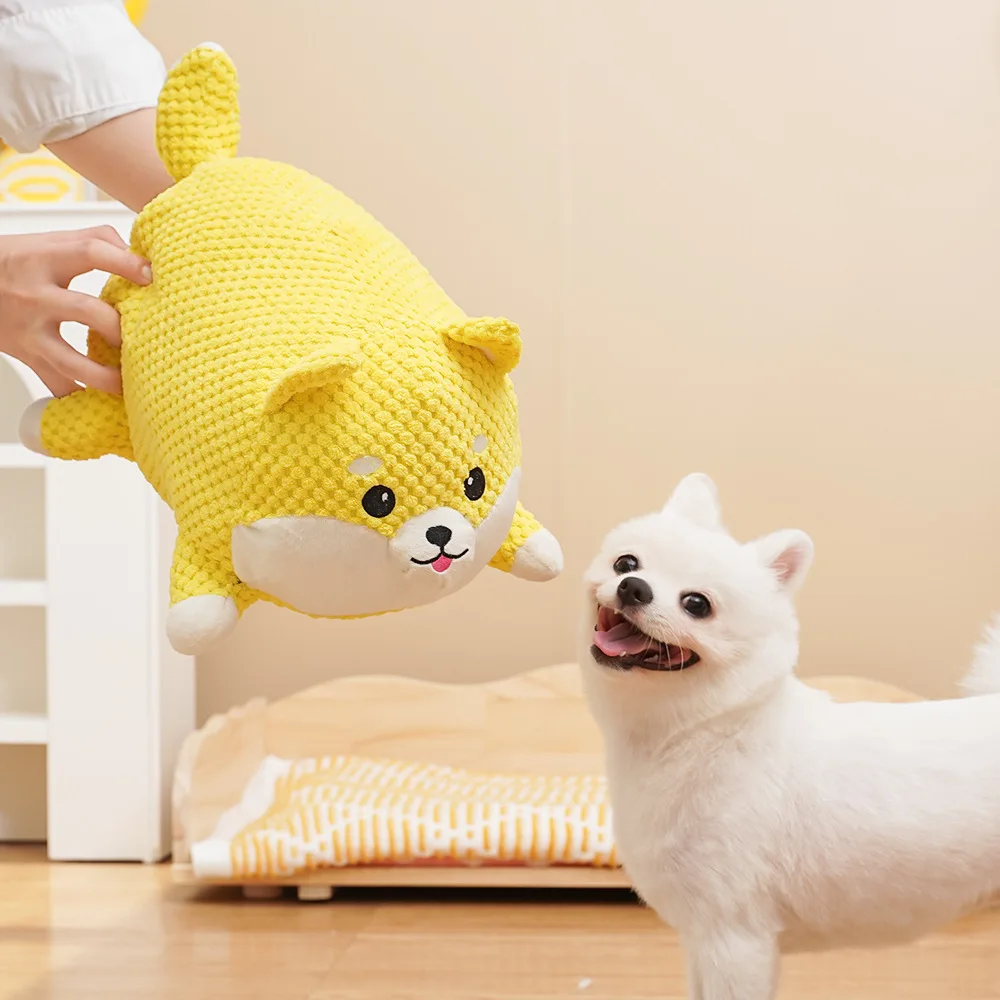 Juguete peluche pato para perros – Sonoro, resistente y alivia estrés - imagen 3