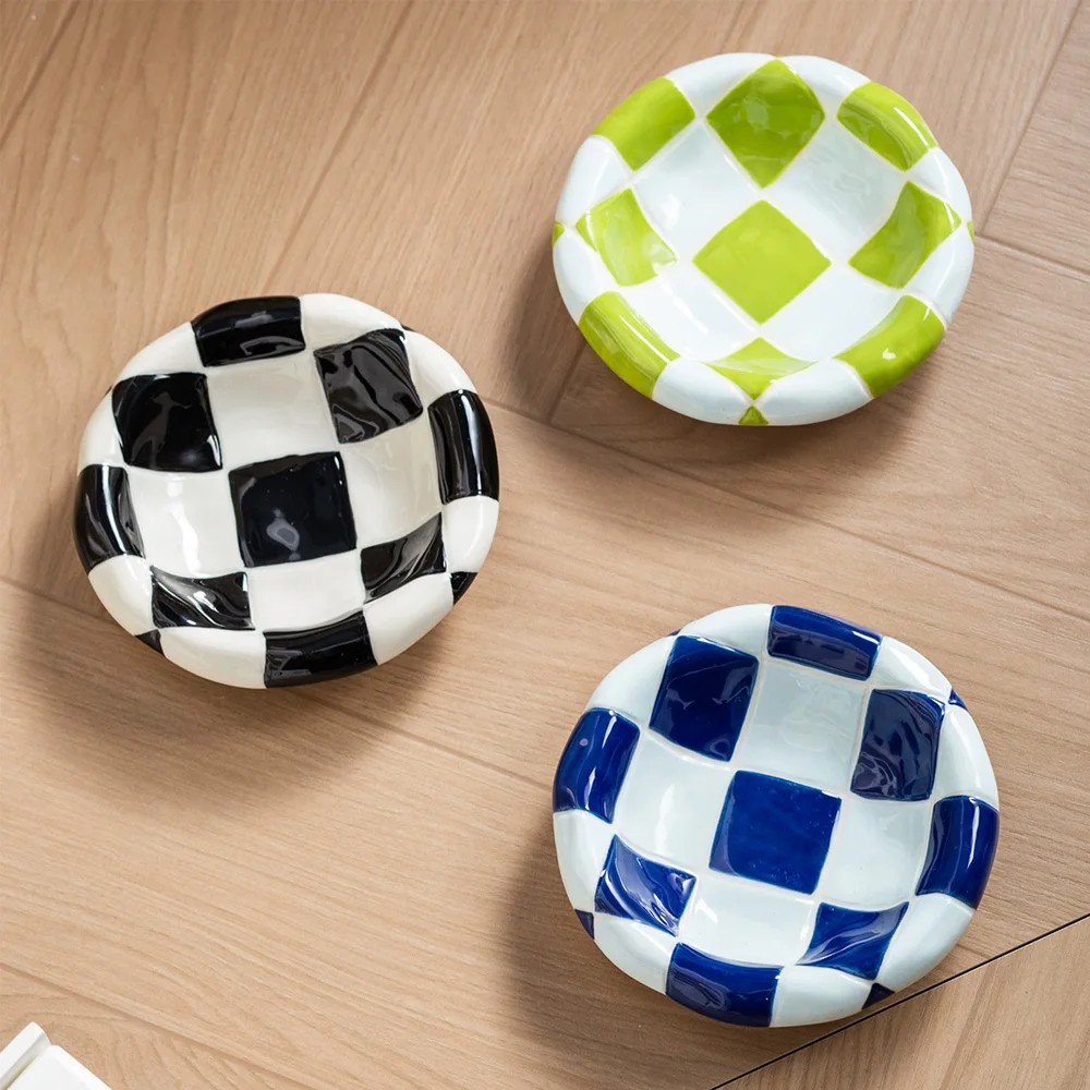 Comedero madera y cerámica para perros y gatos, soporte roble ajedrez - imagen 2