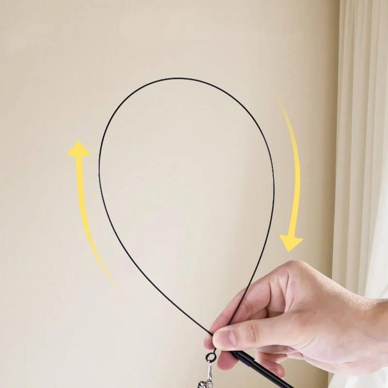 Varita de plumas giratoria para gatos – Juguete interactivo - imagen 4
