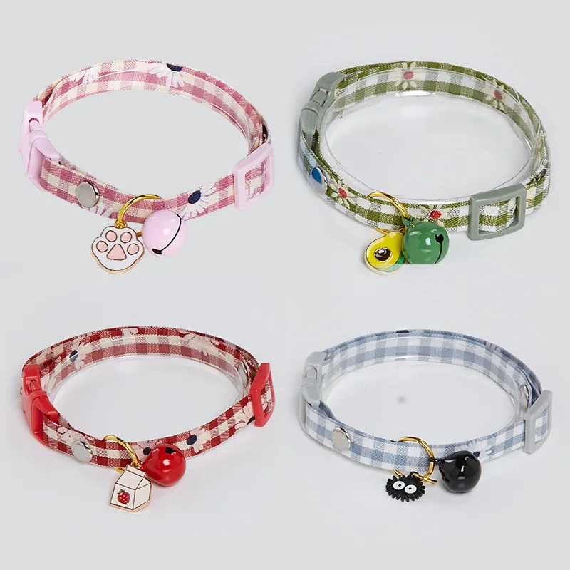 Collar con colgante de aguacate y caramelo, collares a cuadros para gatos, Collar de dibujos animados con campana, Collar ajustable para gato, perro pequeño, accesorios para Gato - imagen 2