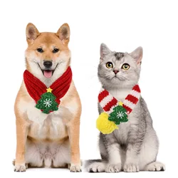 Bufanda navideña festiva de punto para mascotas: acogedora bufanda de lana roja y verde para gatos y perros pequeños