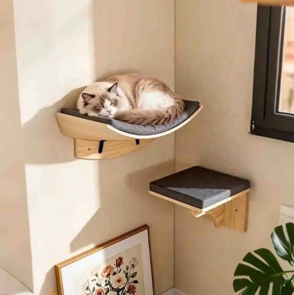 Árbol y cama de pared para gato en madera maciza – Ahorra espacio - imagen 4