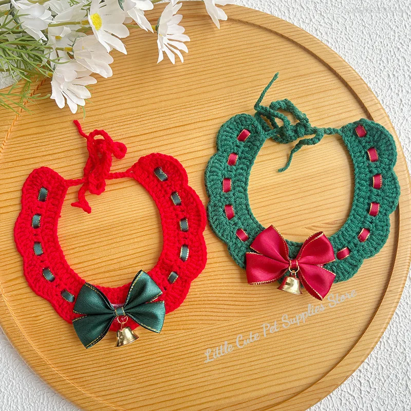 Babero con lazo navideño para mascotas, bufanda, lazo a cuadros, toalla de Saliva de encaje con colgante de campana para Collar de perro y gato, accesorio de aseo - imagen 5