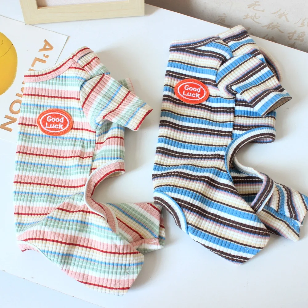 Ropa de casa de cuatro patas para otoño e invierno, camisa Base a rayas de peluche, mono para perros pequeños y gatos, pijamas de invierno, ropa para cachorros
