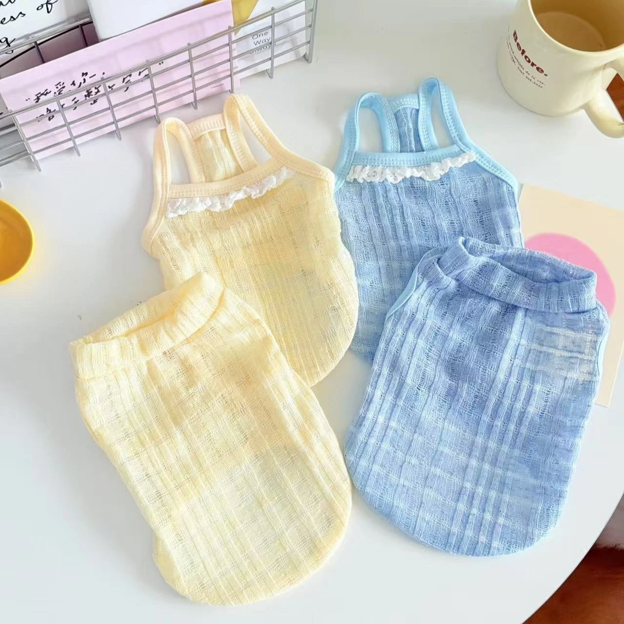 Camisola fina de color caramelo para primavera y verano para mascotas, chaleco fresco con oso de peluche, vestido para gatos y mascotas, ropa para cachorros, chaleco refrescante para perros