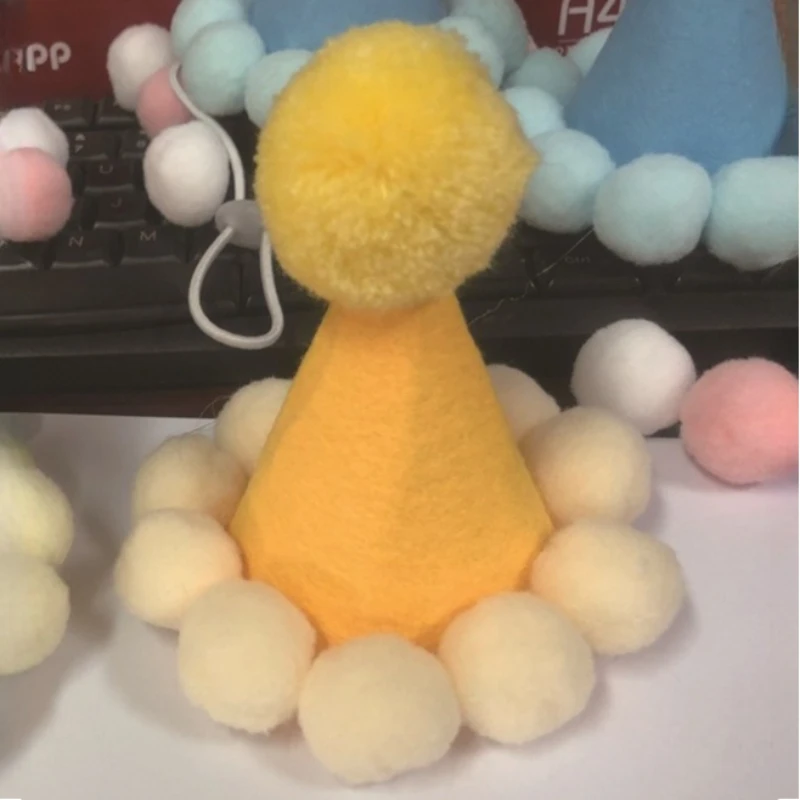 Sombrero de Navidad para mascotas con borlas, diadema suave para perros y gatos para disfraz de fiesta de cumpleaños, accesorio para fotografía de Navidad y Halloween - imagen 3