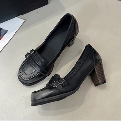 Zapatos estilo Mary Jane vintage para perros pequeños con tacón