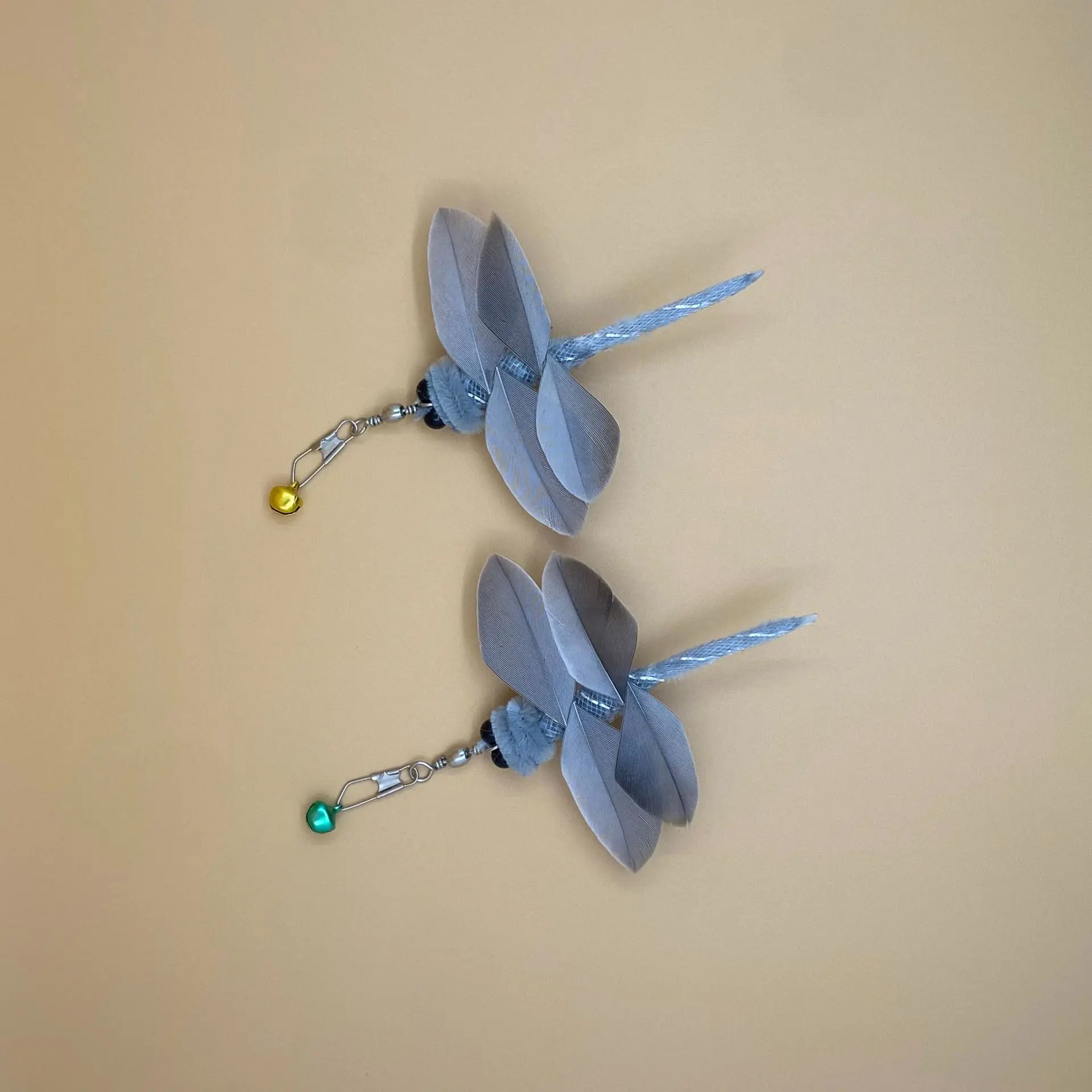 Cabezal de repuesto de campana de plumas grises, palo de Teaser para gatos, cabezales de cambio, juguetes, suministros interactivos para mascotas, 2 uds./3 uds. - imagen 4