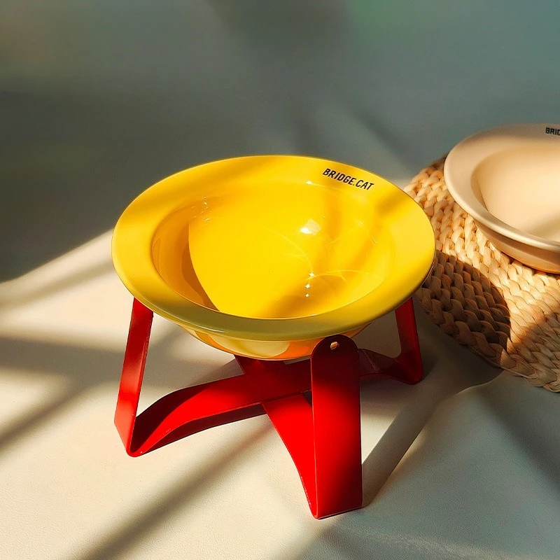 Protector de cuello para mascotas, cuenco alto para beber, cuenco de comida de cerámica para perros y gatos, diseño de platillo volador creativo, productos de alimentación para mascotas, accesorios