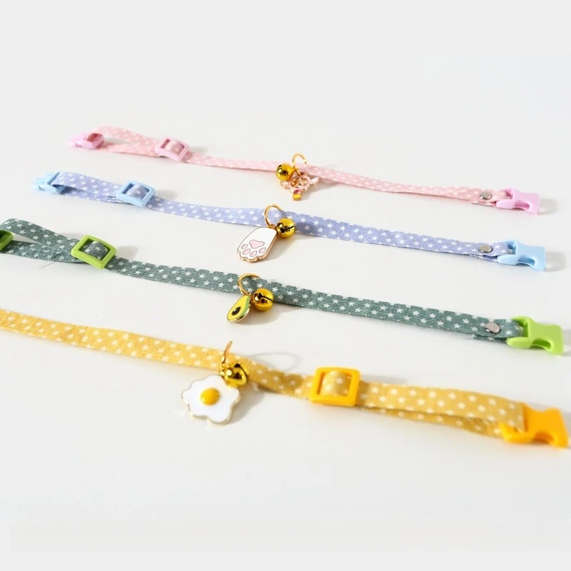 Collar para perros y gatos con colgante floral y aguacate, Collar de seguridad ajustable de liberación rápida con campana para mascotas, lindos accesorios para mascotas