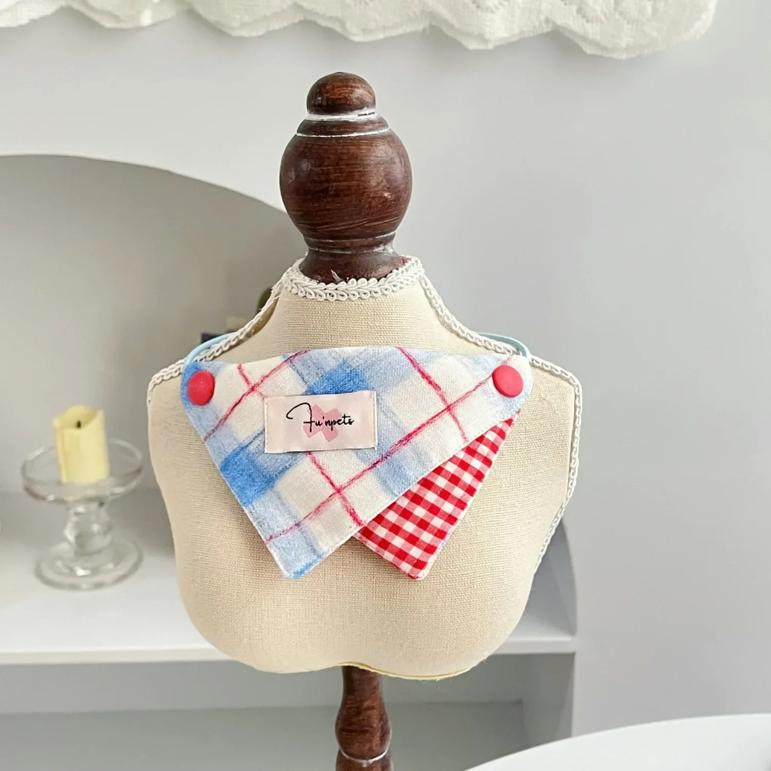 Bufanda triangular a cuadros azul para mascotas, babero con lazo para perros, babero para perros y gatos, chal, toalla para babas para mascotas, bufandas de peluche, accesorios para perros, pajarita para perros - imagen 3