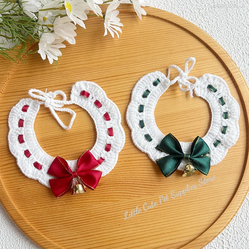 Babero con lazo navideño para mascotas, bufanda, lazo a cuadros, toalla de Saliva de encaje con colgante de campana para Collar de perro y gato, accesorio de aseo - imagen 4