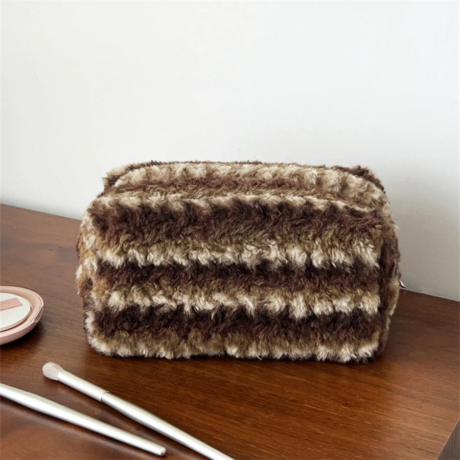 Bolsa de maquillaje a rayas de felpa Vintage coreana, estuche de cosméticos de viaje de moda Retro para niñas, organizador de cosméticos de gran capacidad - imagen 2