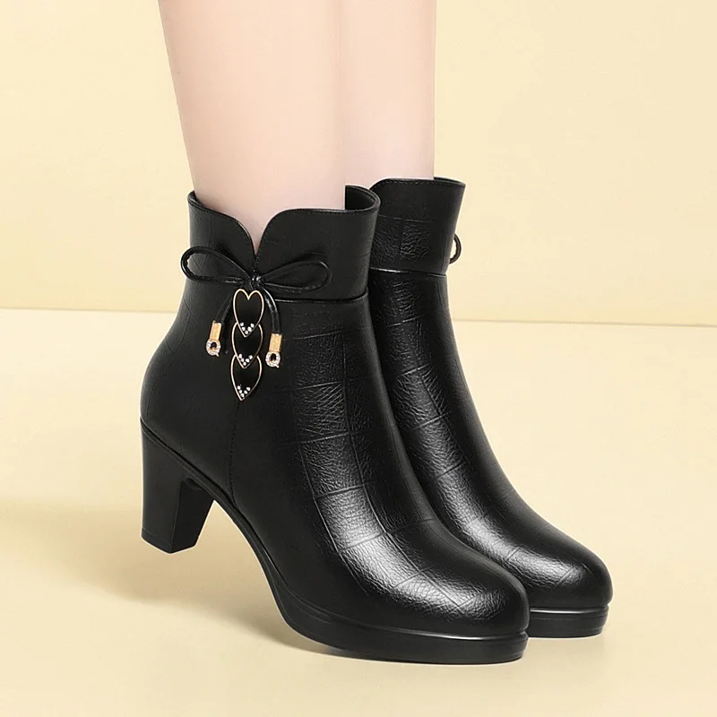 Botas de moto de felpa de cuero suave, cómodas y elegantes, 6cm, 8cm, zapatos de tacón alto de bloque de invierno, botines cálidos para oficina - imagen 4