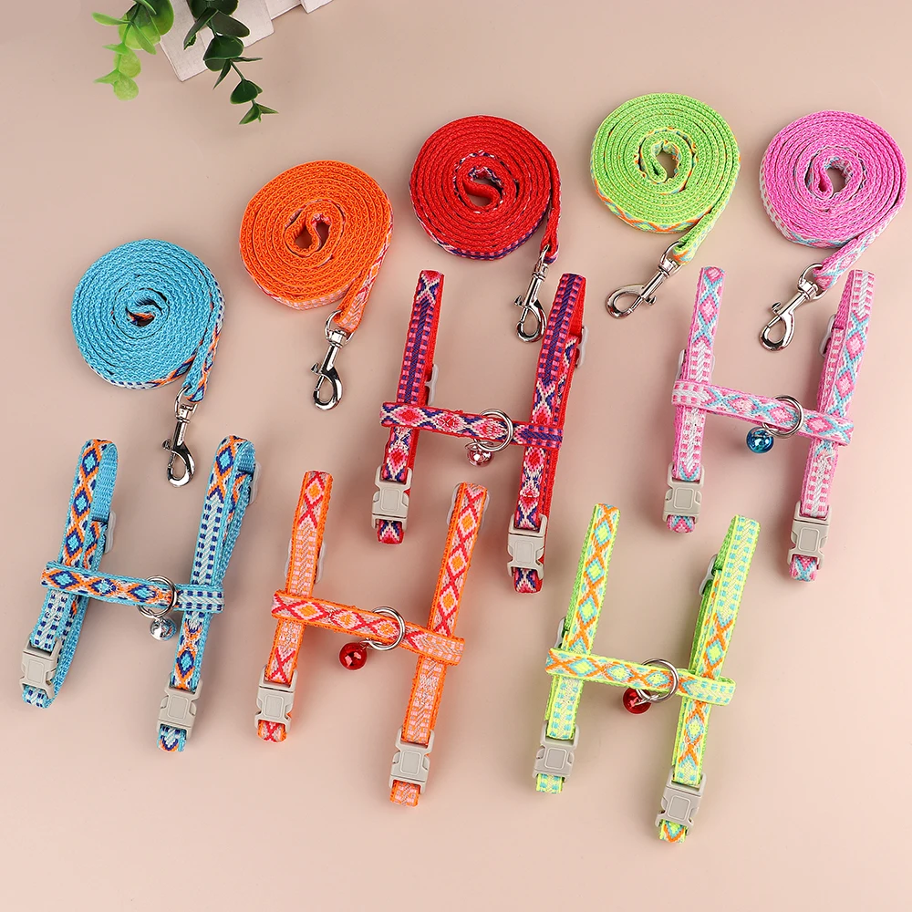 Conjunto de correa de nailon para gatos, arnés ajustable para perros pequeños y gatos, chaleco con campana, suave, para cachorros y gatitos, para caminar, Chihuahua - imagen 3