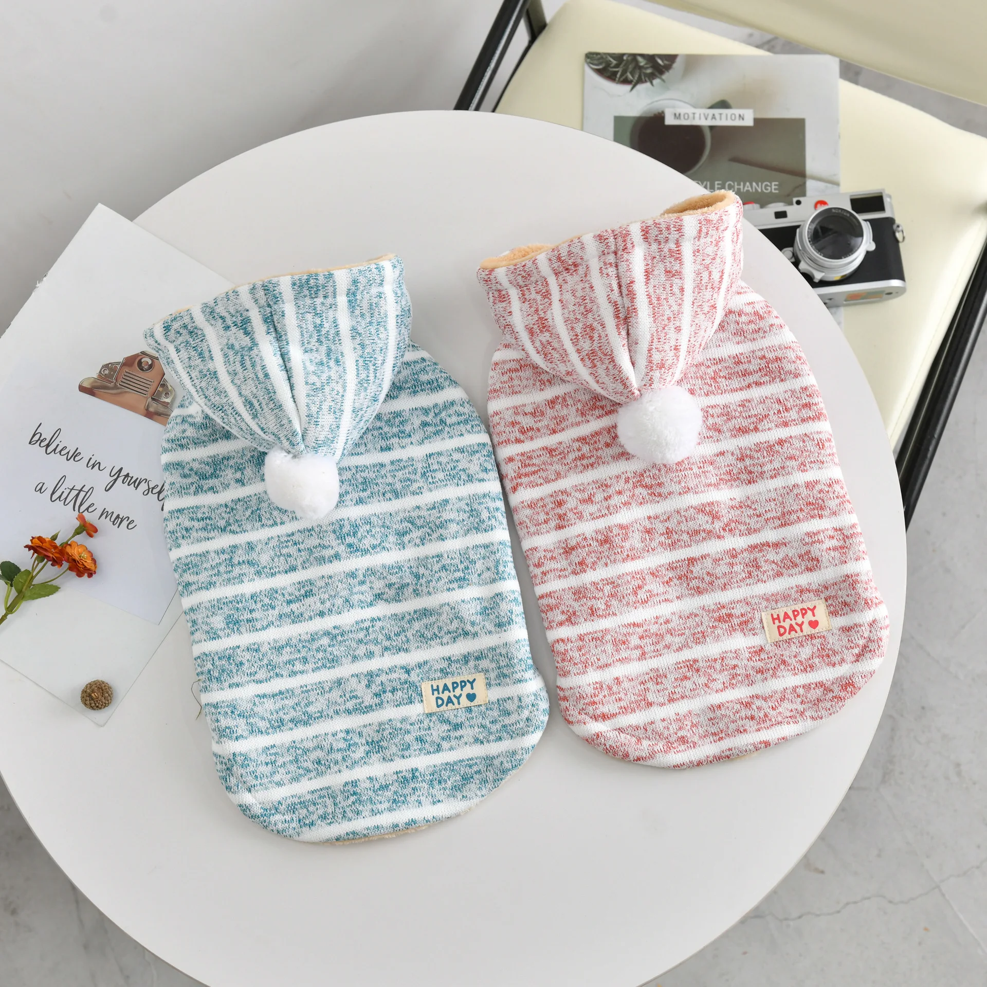 Chaqueta de punto a rayas para otoño e invierno, ropa de casa con capucha, chaqueta cálida para perros pequeños y medianos, ropa para cachorros