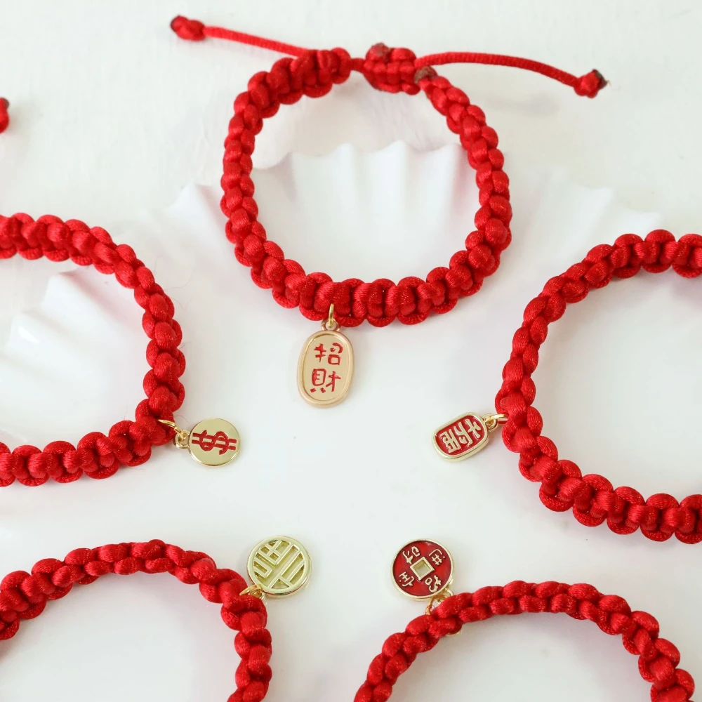 Collar con campana de cuerda tejida roja para perros y gatos - imagen 5