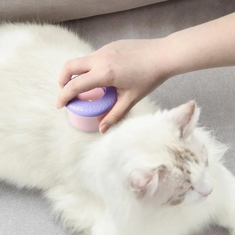 Cepillo de pelo redondo para gato, cepillo redondo con botón trasero para pelo de Mascota, experiencia de masaje, cepillo de aseo con punta recubierta de goma - imagen 4