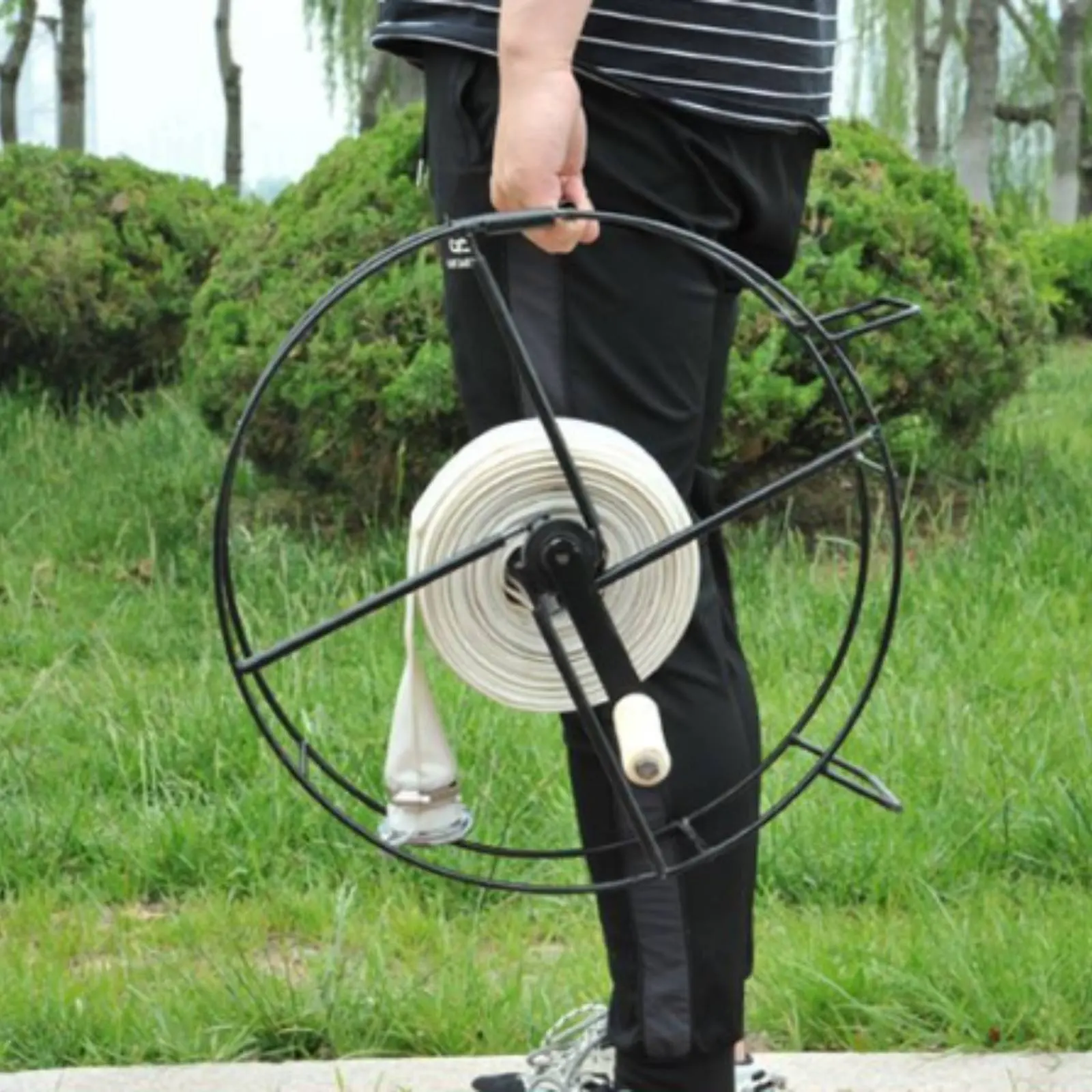 Carrete enrollador de correas para perros con mango ergonómico - imagen 2