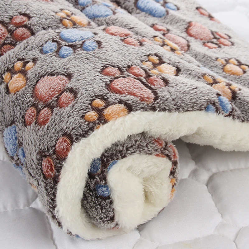 Almohadilla de franela suave para mascotas, cama gruesa de 2 capas para perros y gatos pequeños y grandes, colchón cálido para dormir, accesorios para perros - imagen 4