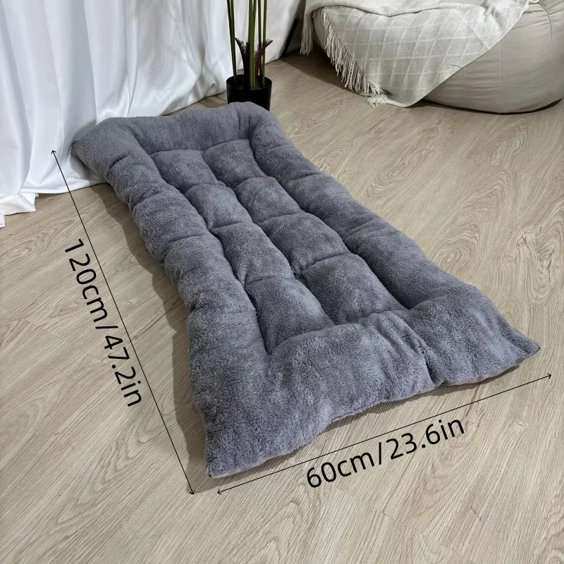 Cama siendo introducida en la lavadora