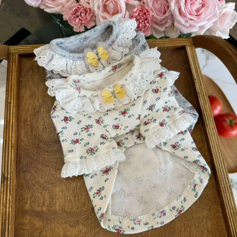Ropa de encaje para mascotas con flores, camisa básica de encaje Floral para invierno, abrigo para perros y gatos, ropa de capa interior suave para disfraz de perros pequeños - imagen 3