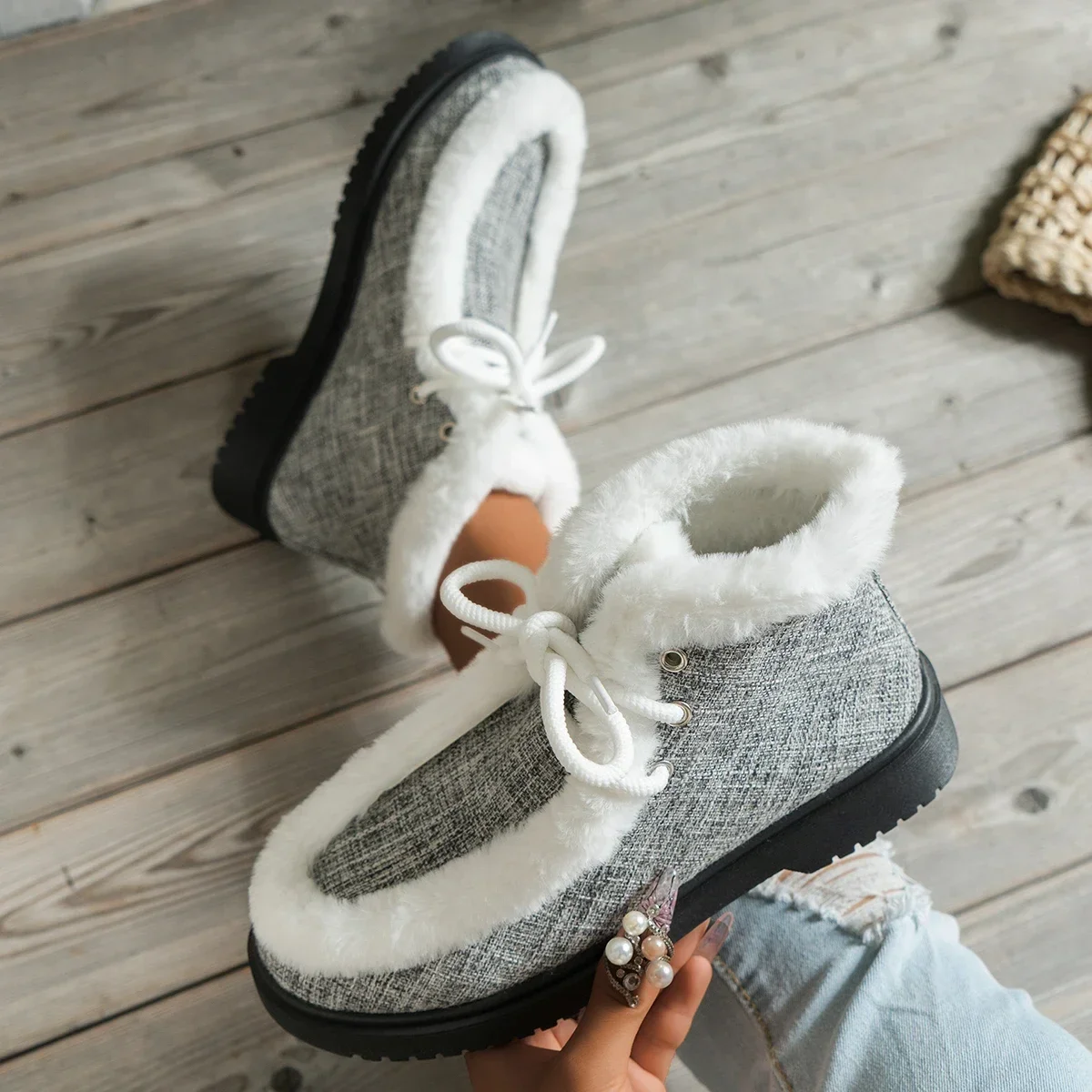 Botas de nieve con cordones y punta redonda para mujer, botines cortos de suela gruesa, Zapatillas altas de lana, zapatos planos cálidos, invierno, 2024 - imagen 2