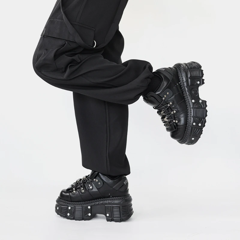 Nuevos zapatos de mujer estilo Punk con cordones altura del tacón 6CM zapatos de plataforma mujer gótico tobillo Rock botas decoración de Metal zapatillas de deporte para mujer - imagen 2