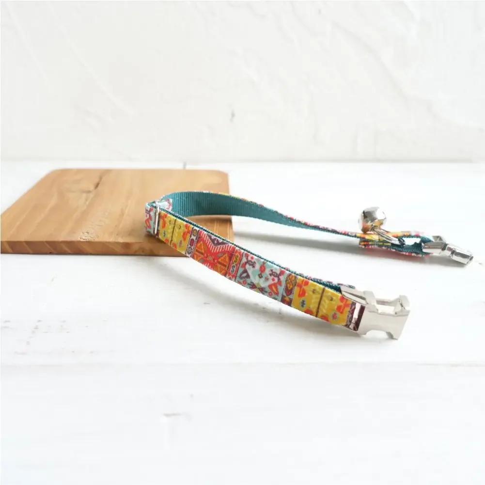 Collar de gato personalizado, nombre de identificación personalizado, contactos, hebilla de metal, collares de gato bohemios azules ajustables con campana - imagen 3