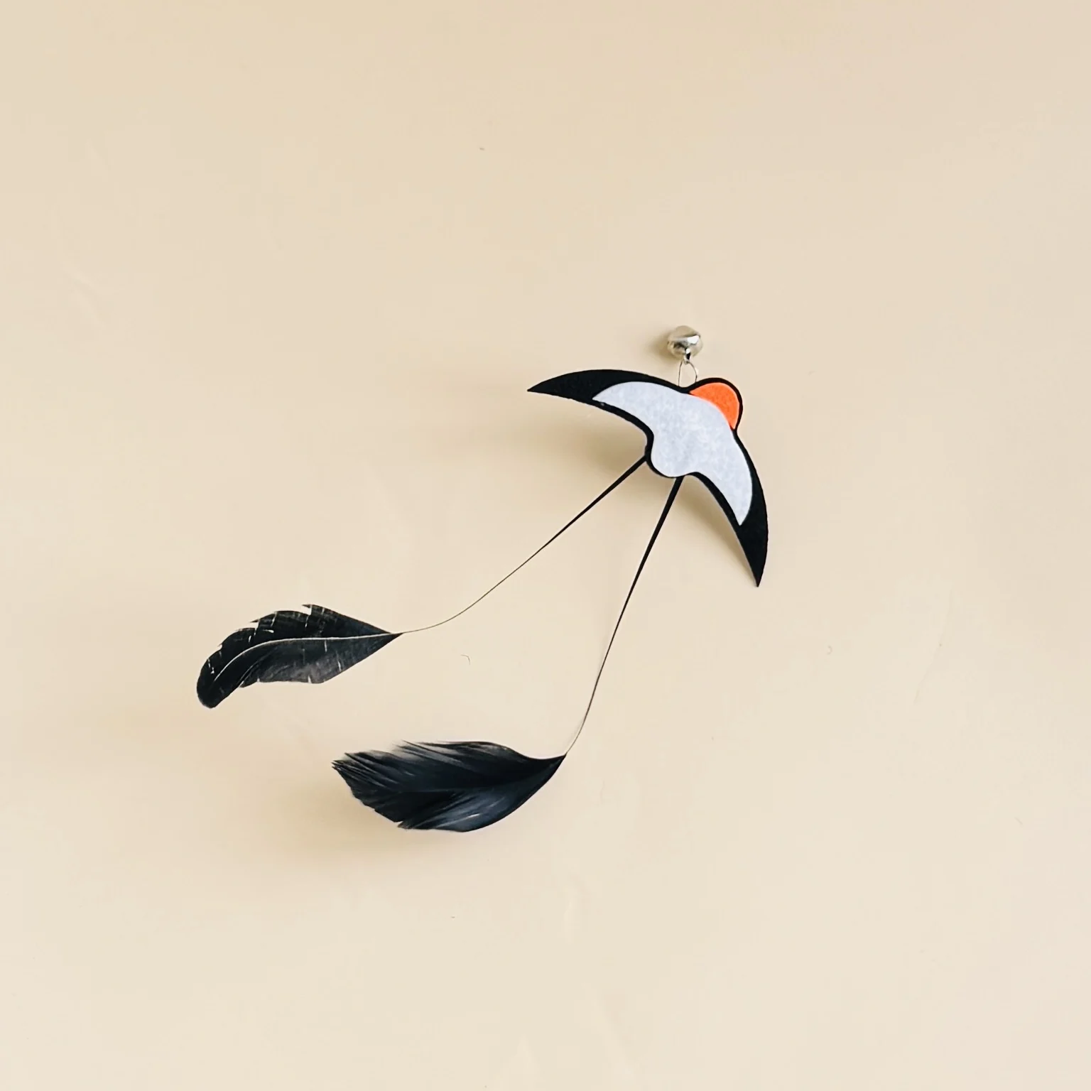 Juguete interactivo para gatos pluma de pájaro con campana y varita - imagen 2