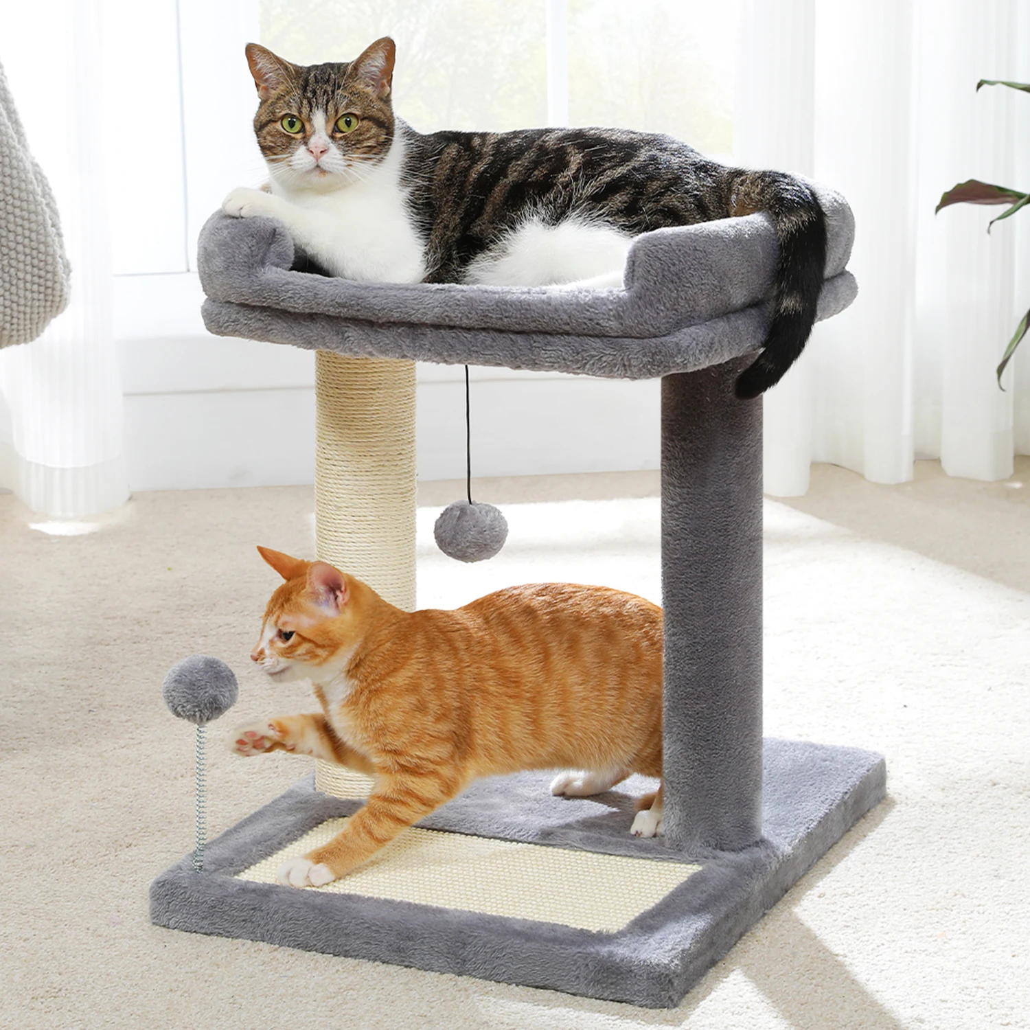 Torre de árbol para gatos de 44cm con cama superior extraíble, tablero para rascar y postes dobles para rascar y descansar en el gatito interior