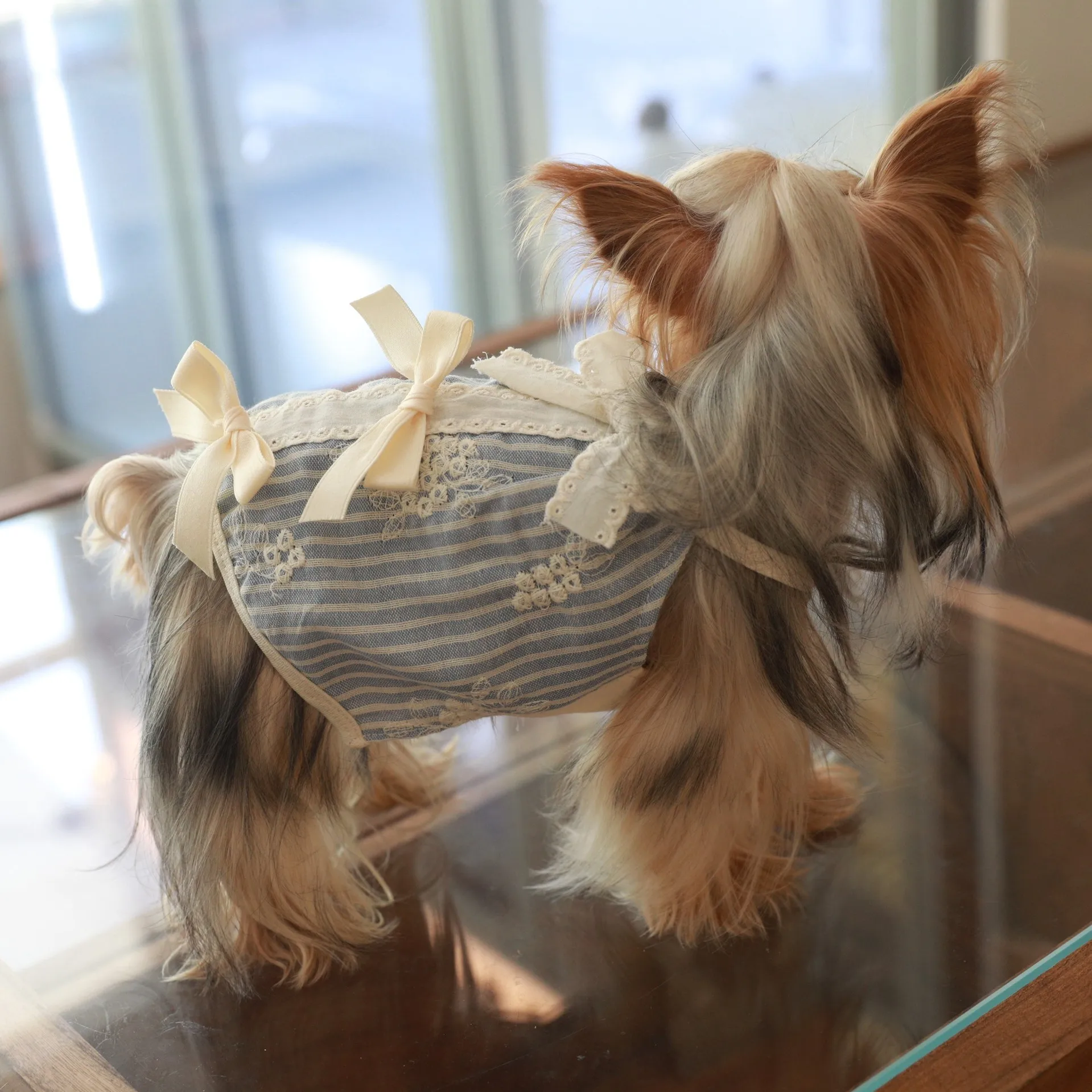 Vestido fino y fresco con tirantes a rayas bordadas para mascotas, vestidos para perros pequeños, ropa para cachorros