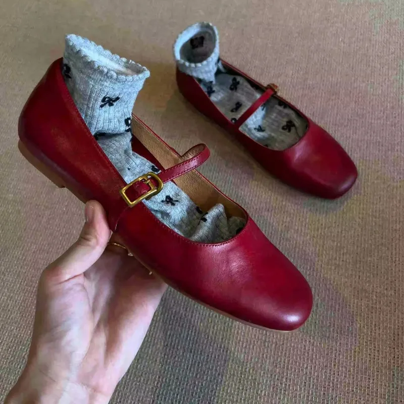 Niña coreana estilo Retro cabeza redonda hebilla de una palabra zapatos de Ballet rojos Mary Jane zapatos planos de viajero zapatos para mujer - imagen 3
