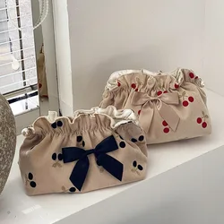 Bolsa de cosméticos de pana con estampado de cereza - gran capacidad