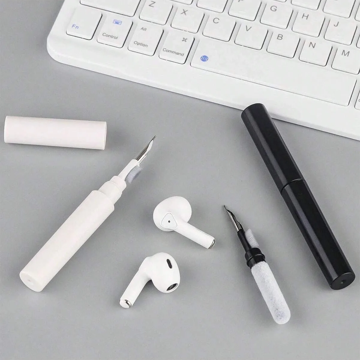 Juego de bolígrafos de limpieza 3 en 1 para auriculares y puertos